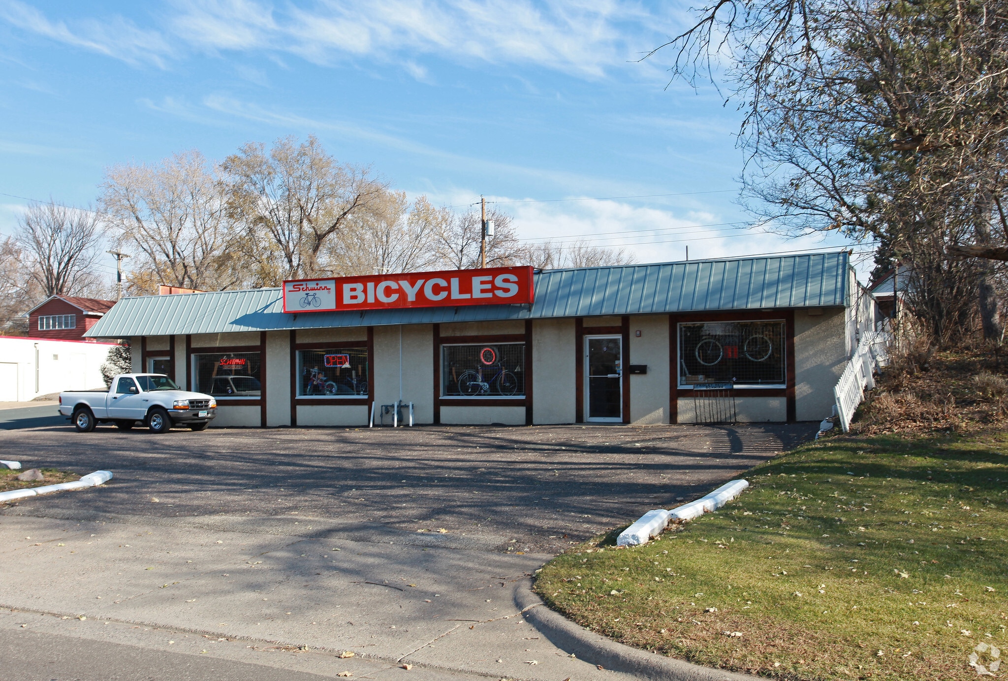 4755 University Ave NE, Fridley, MN for Sale