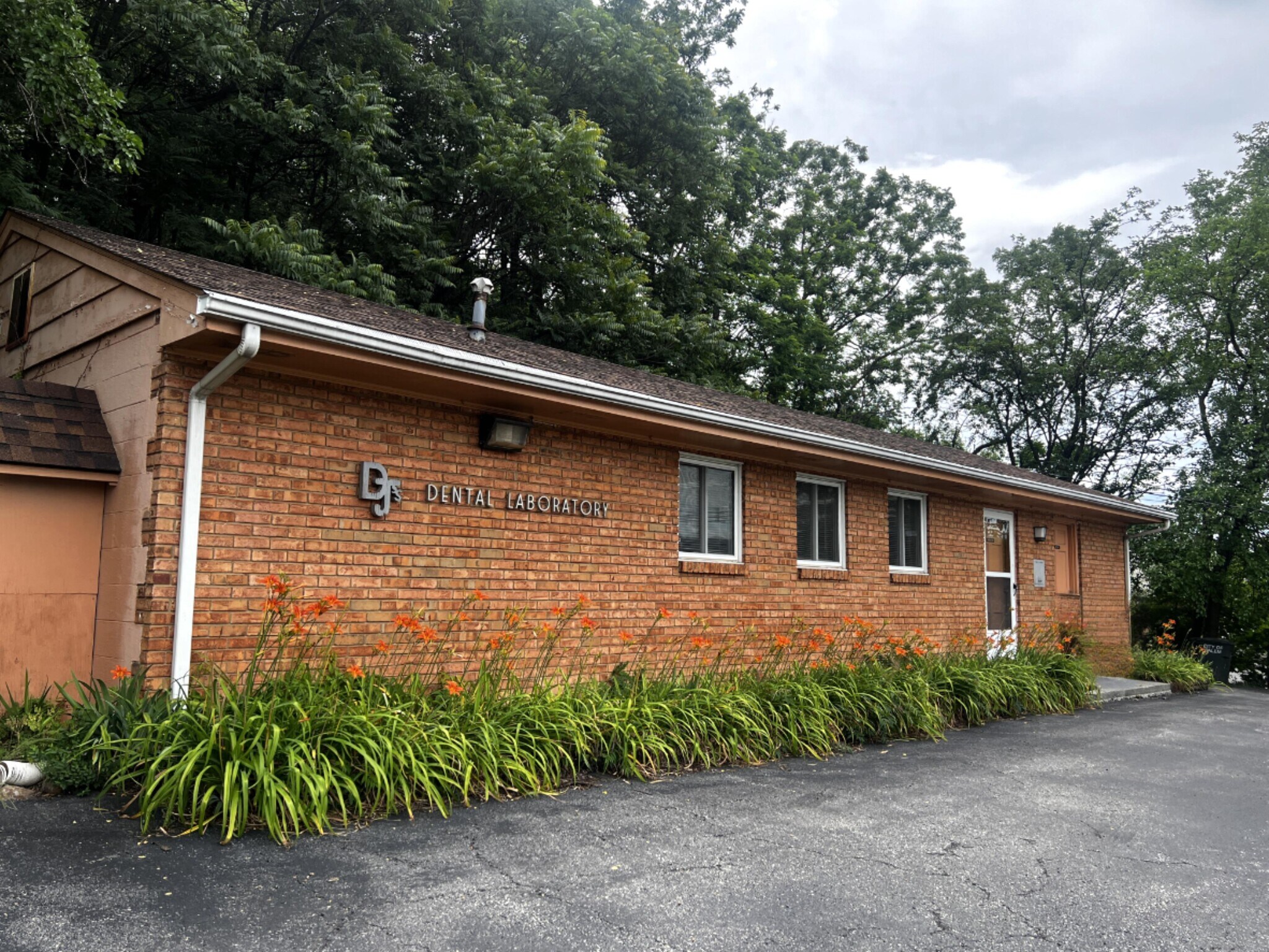 824 Iowa St, Salem, VA for Sale