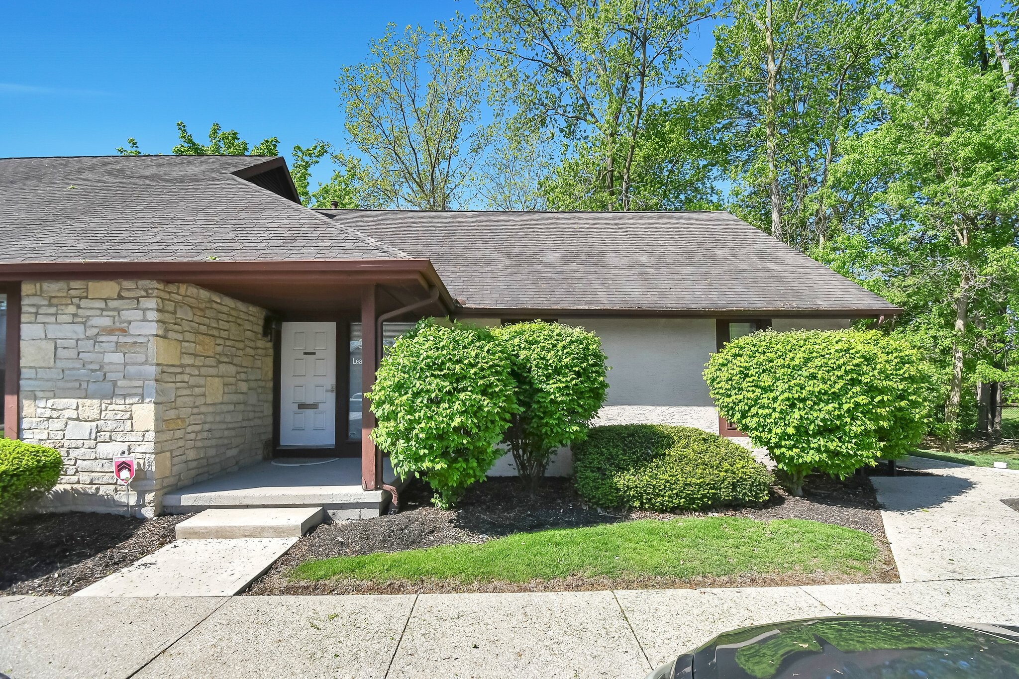 904-916 Eastwind Dr, Westerville, OH for Sale