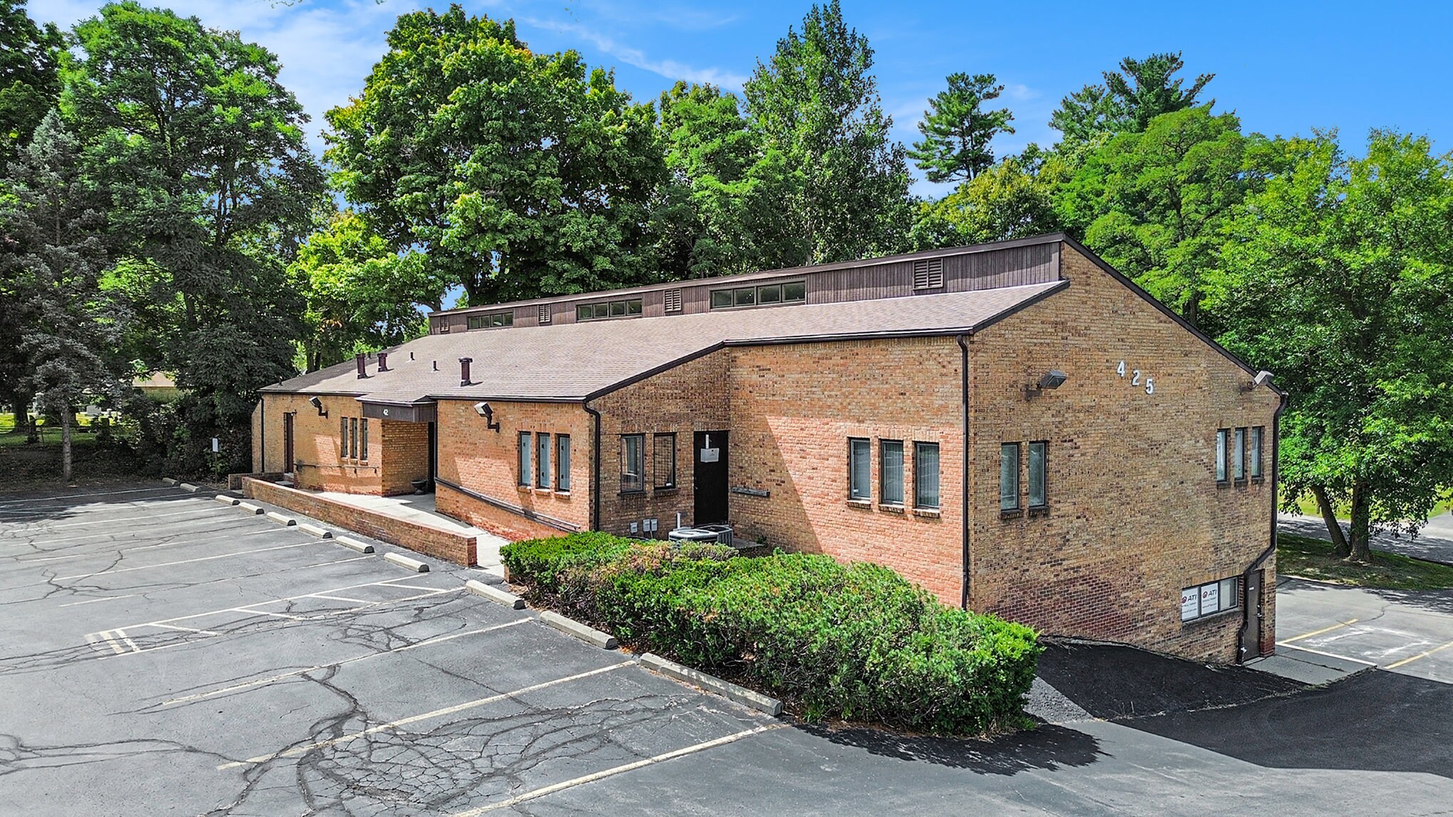 425 N Park Blvd, Lake Orion, MI for Sale