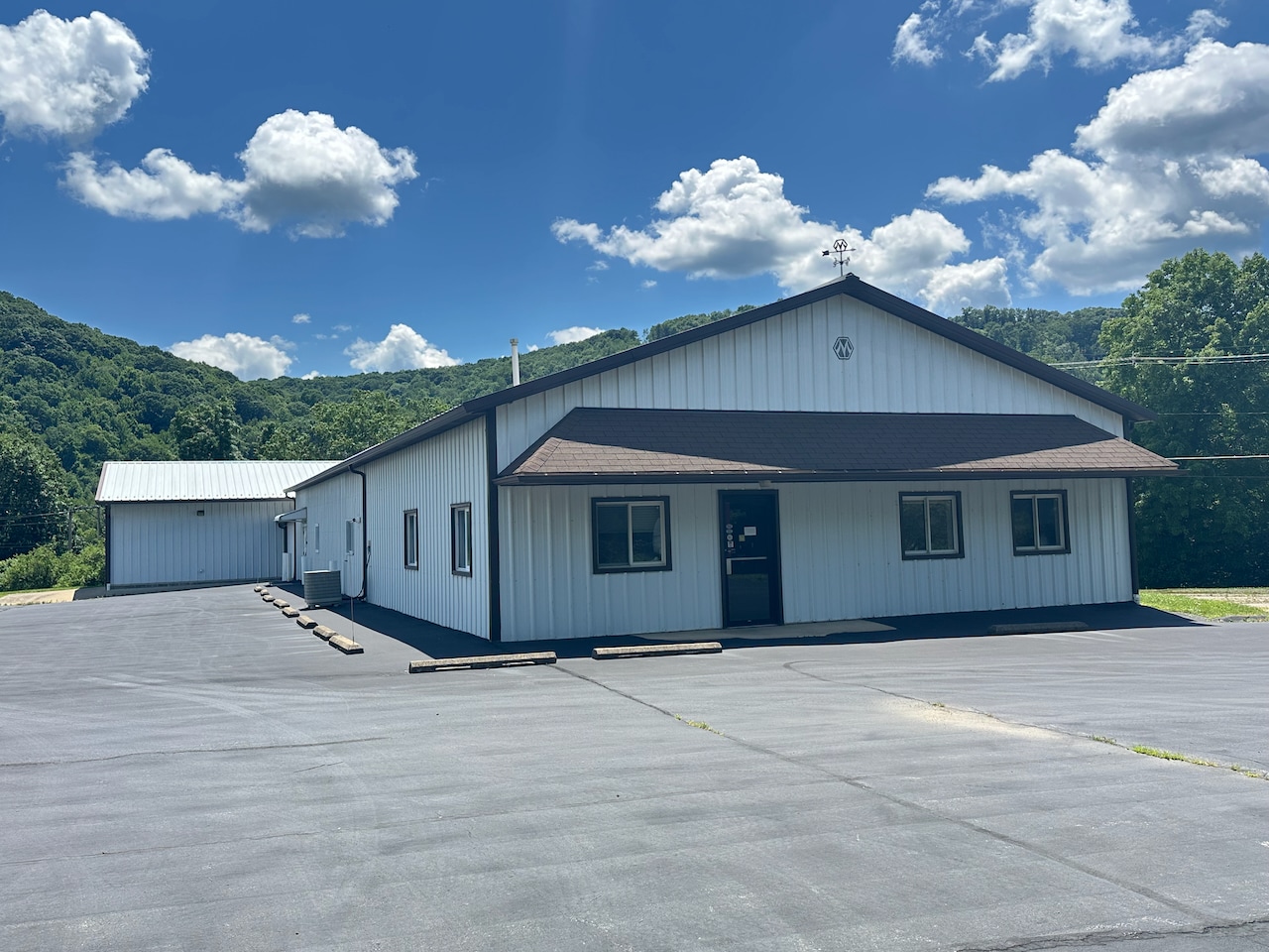 829 Grant St, Franklin, PA for Sale