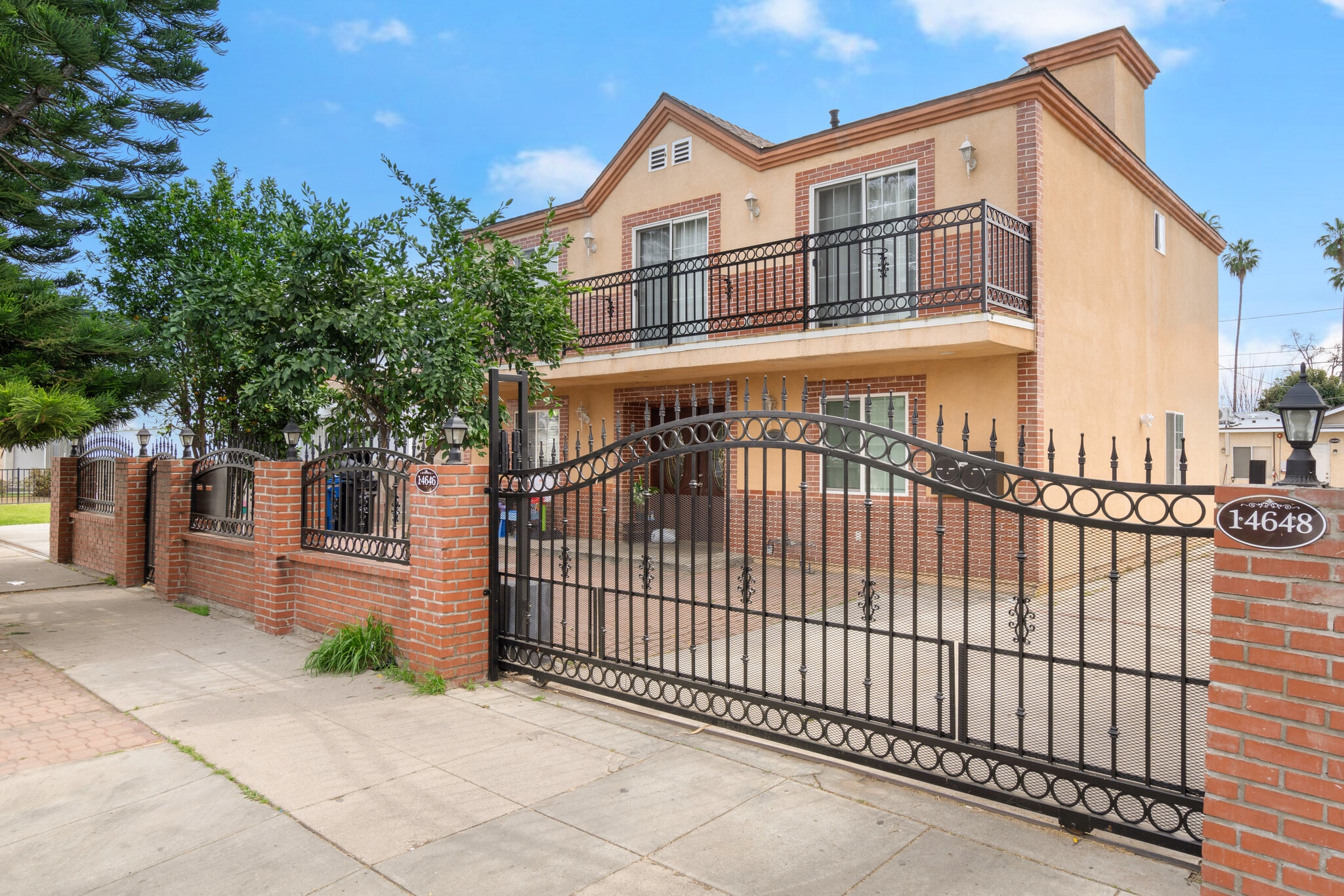 14646 Kittridge St, Van Nuys, CA for Sale