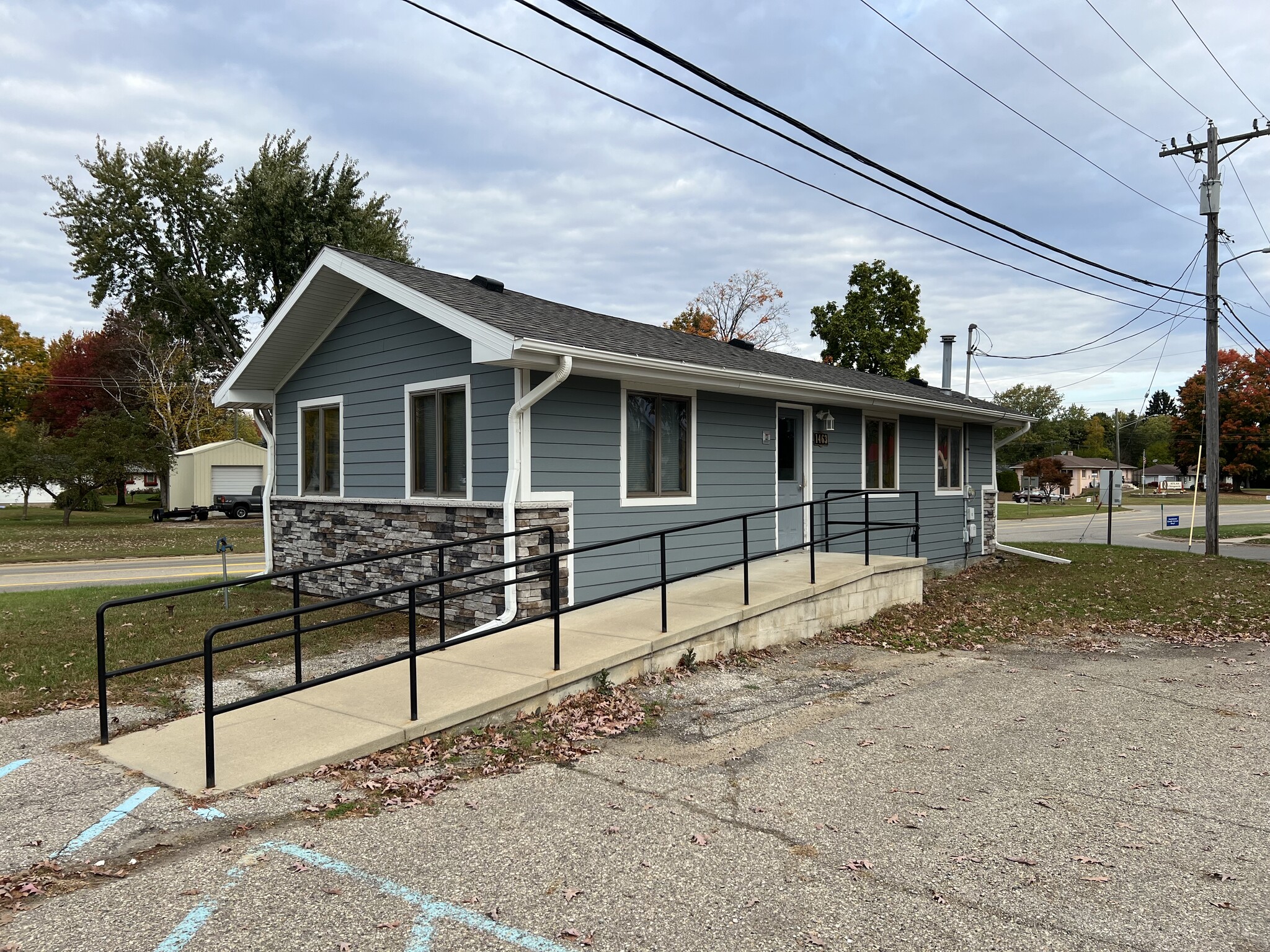 1463 S Main St, Eaton Rapids, MI for Rent