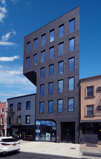 Brooklyn, NY Retail - 545 Metropolitan Ave