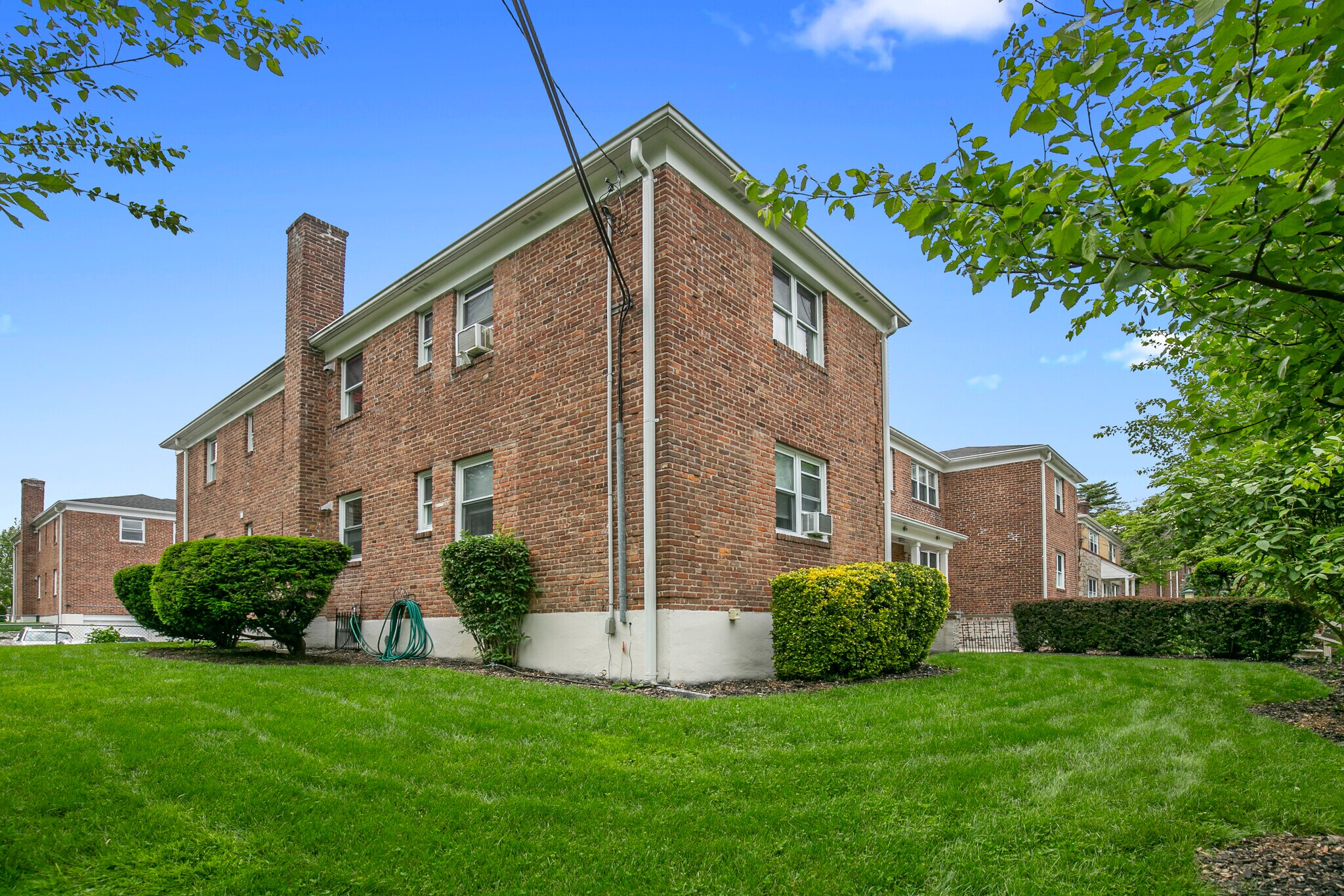 28 Linden St, Great Neck, NY for Sale