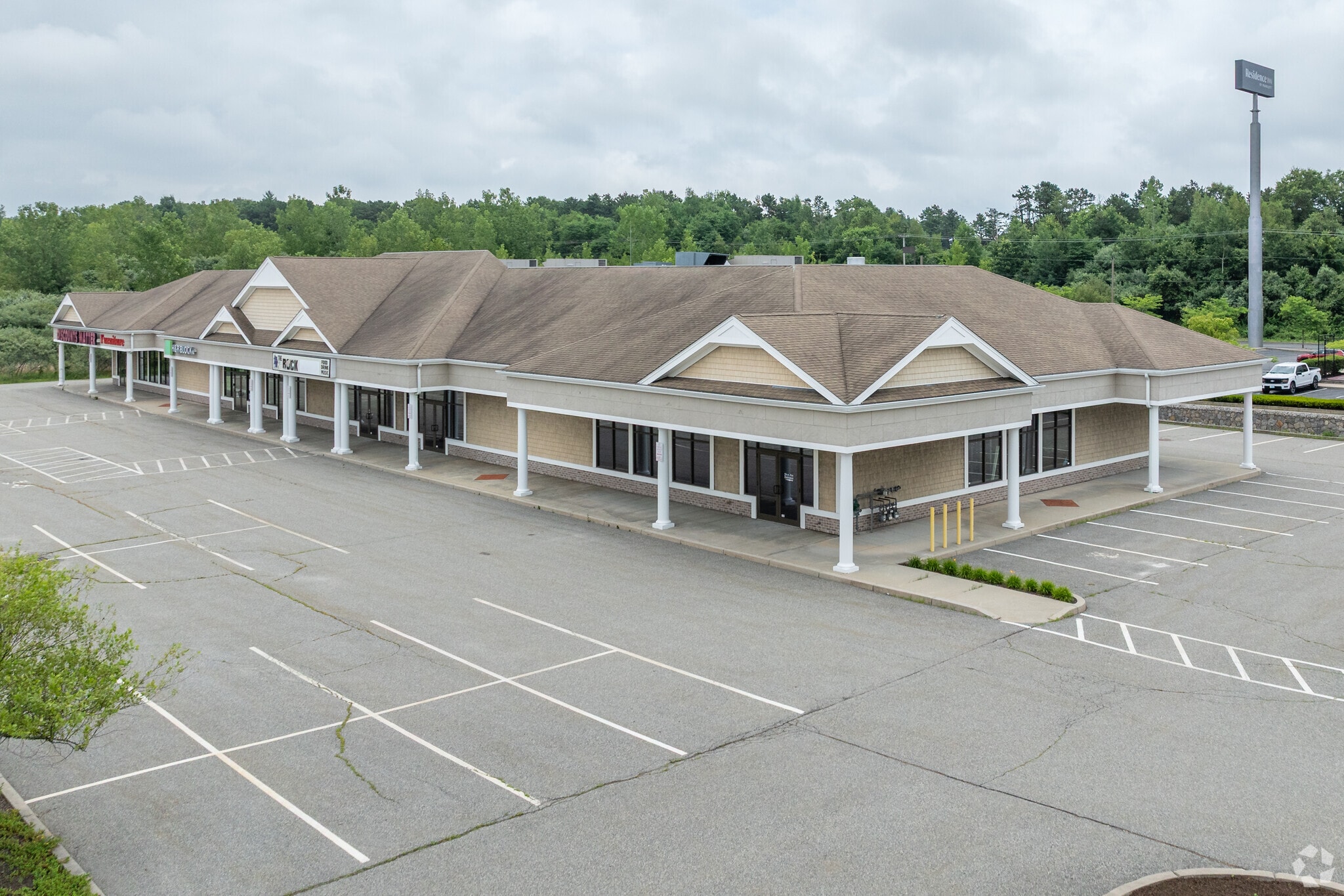 731-739 Centre Of New England Blvd, Coventry, RI for Rent