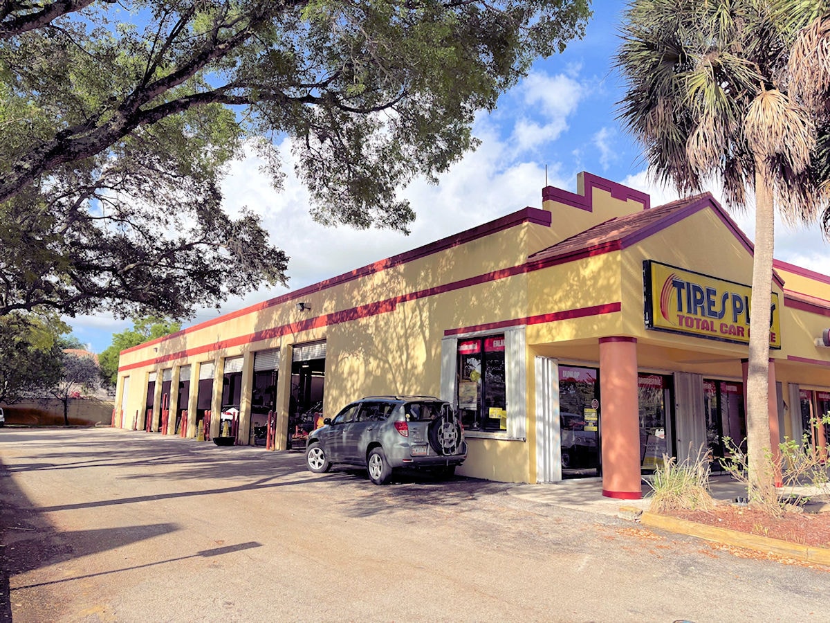 6480-6520 W Commercial Blvd, Lauderhill, FL for Rent