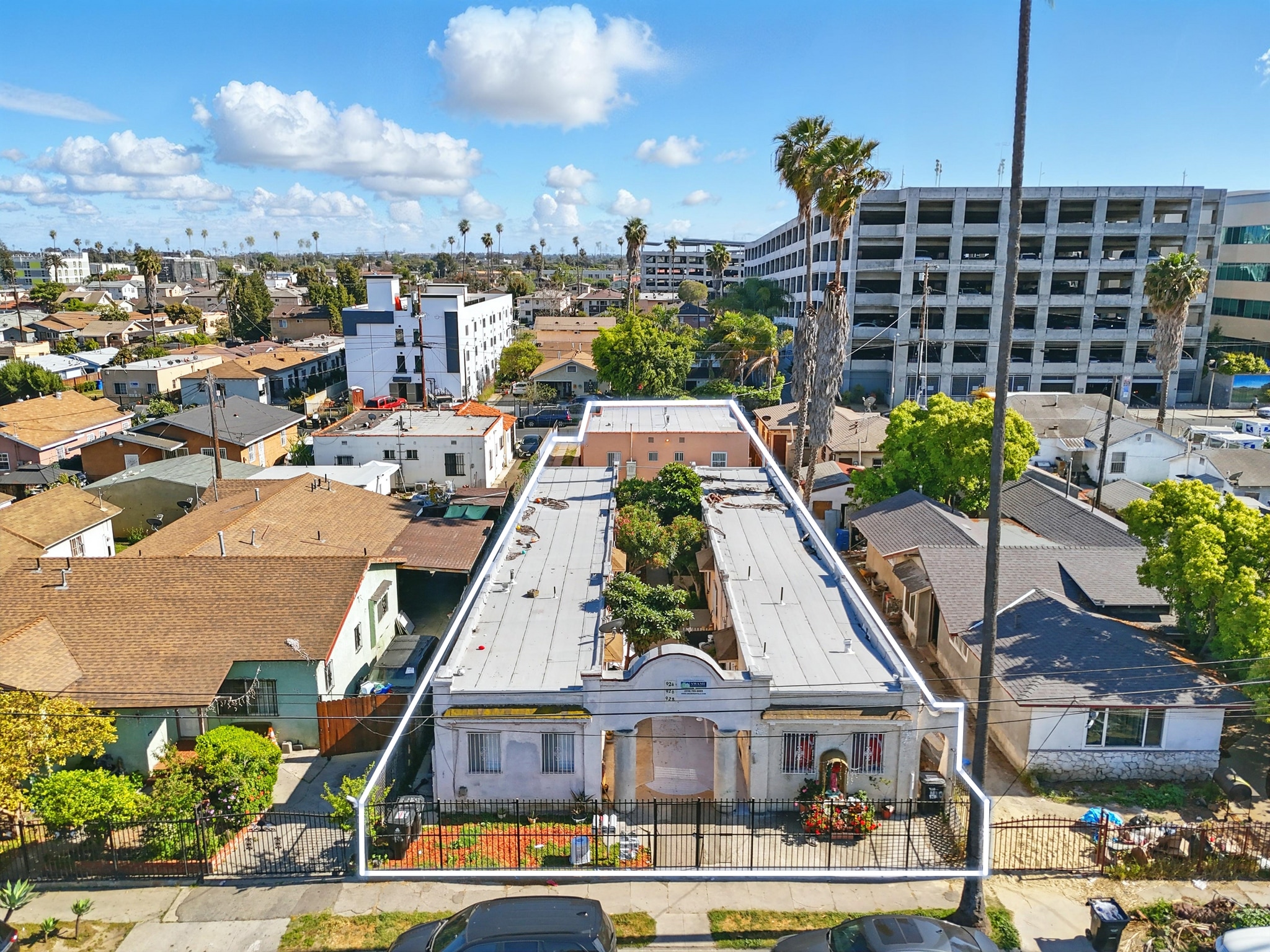 924 W 82nd St, Los Angeles, CA for Sale