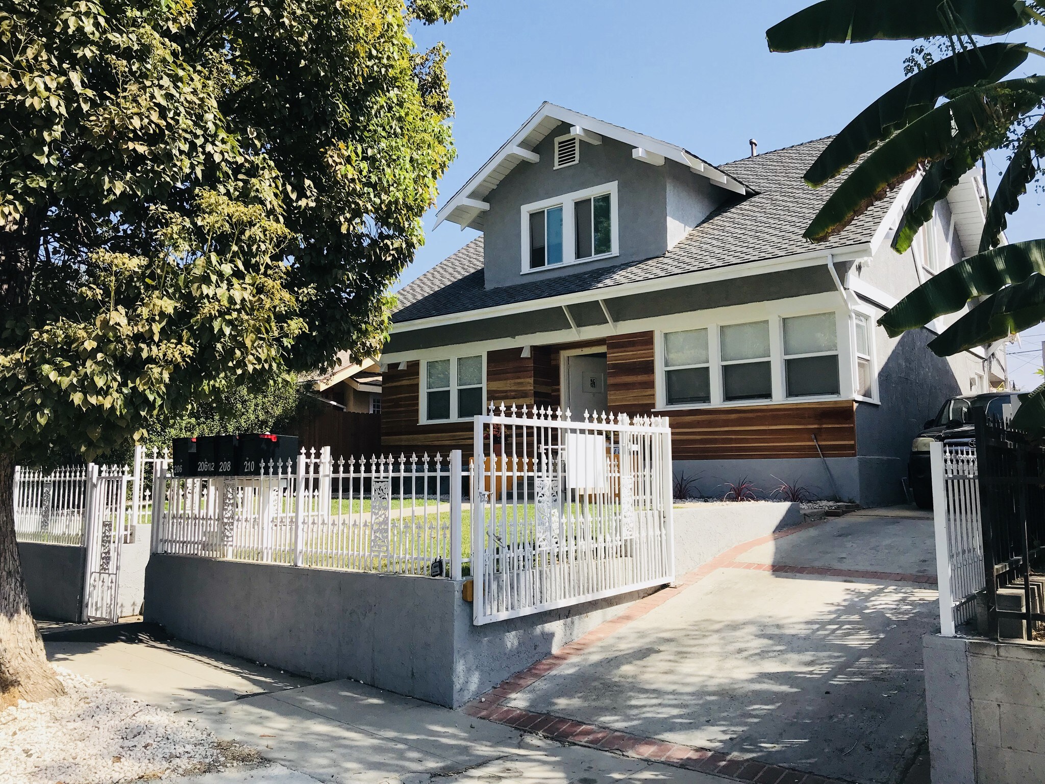 208 N Coronado St, Los Angeles, CA for Sale