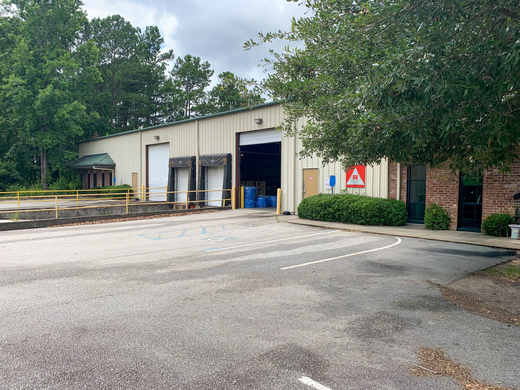 7421 W Spartan Blvd, Charleston, SC for Rent