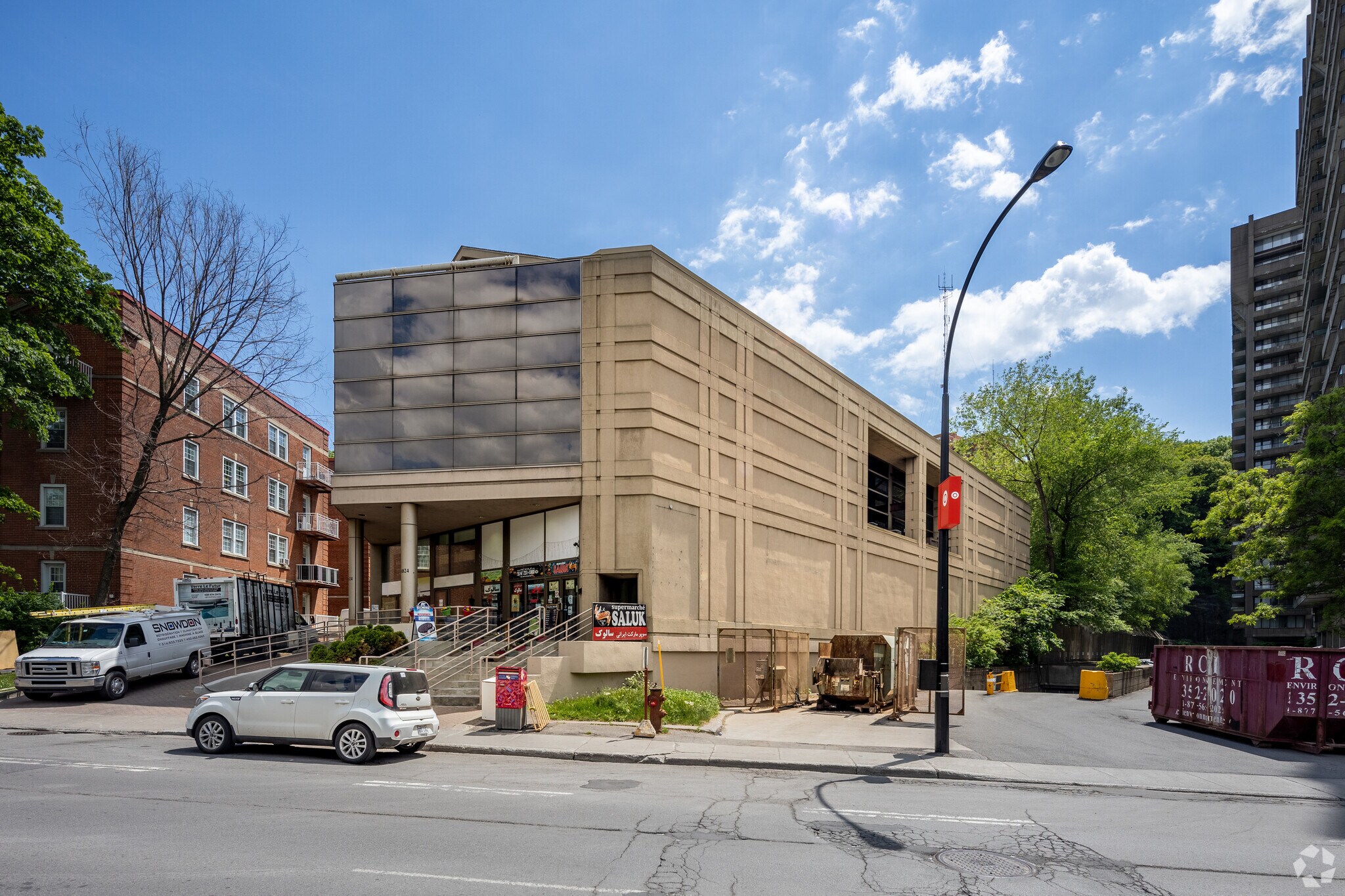 4824 Ch De La Côte-Des-Neiges, Montréal, QC for Sale