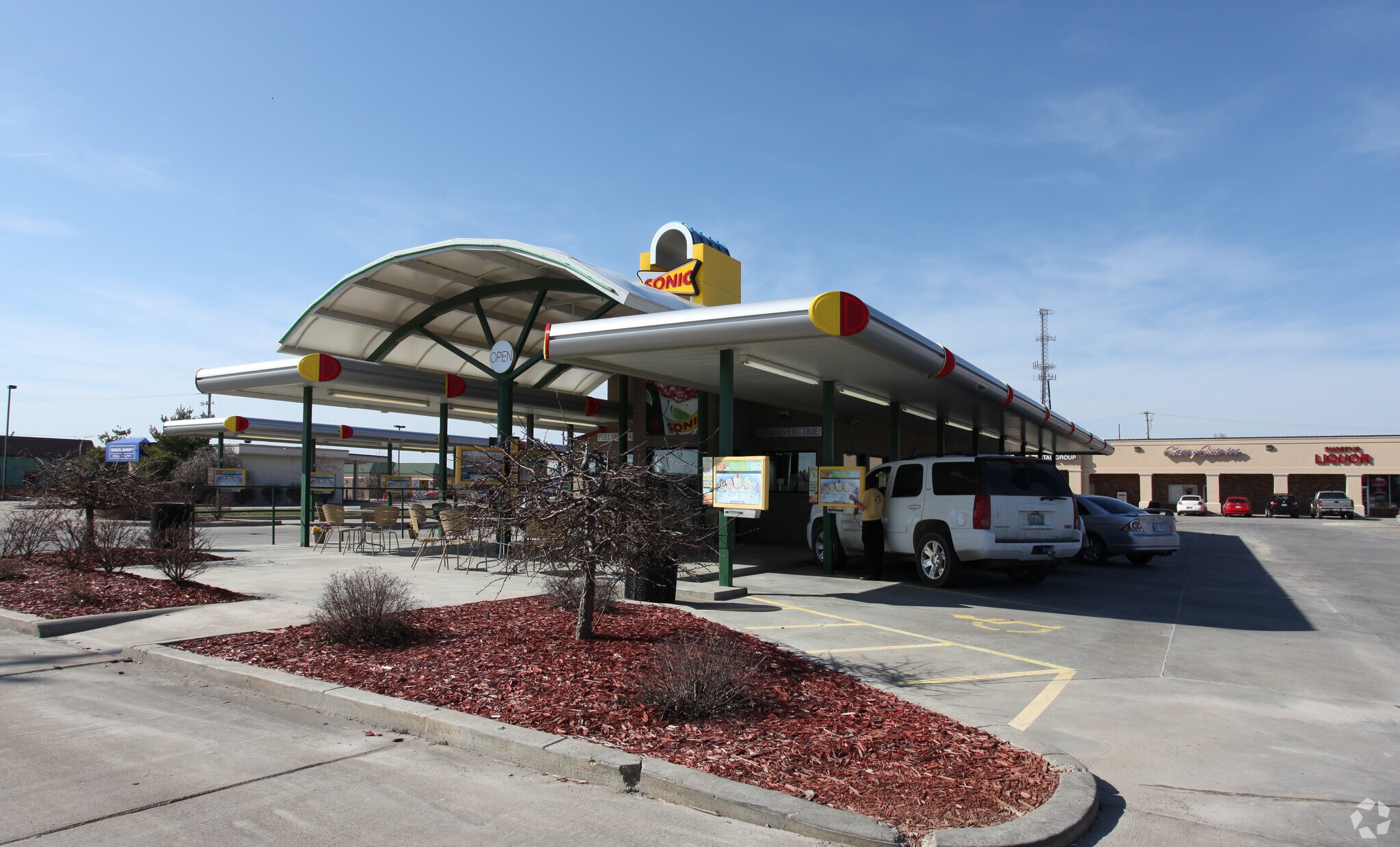 15516 State Ave, Basehor, KS for Sale