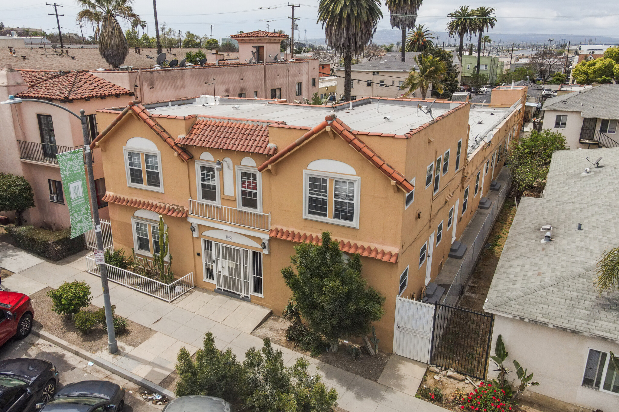 1495 Cedar Ave, Long Beach, CA for Sale