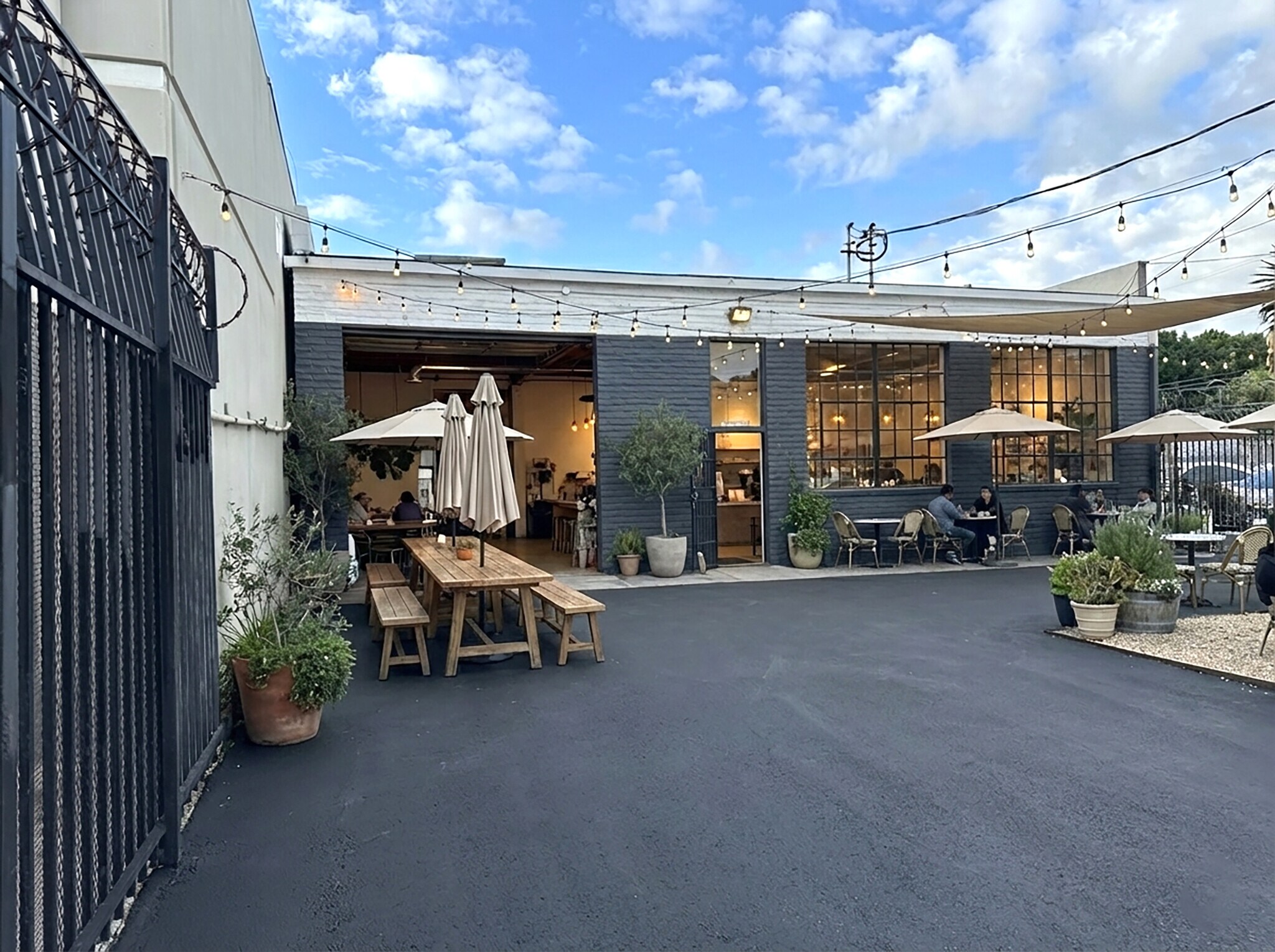 2807 S Olive St, Los Angeles, CA for Sale