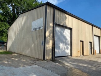 Beaumont, TX Industrial - 6520 College St