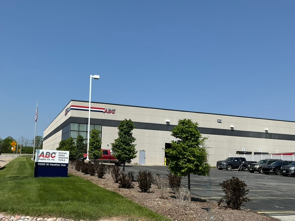 11200 W Heather Ave, Milwaukee, WI for Sale