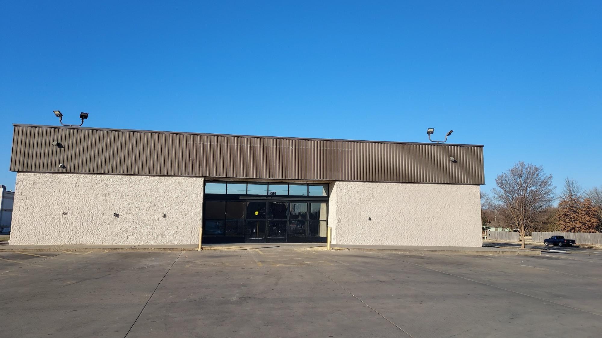 515 S Dugan Rd, Wichita, KS for Sale