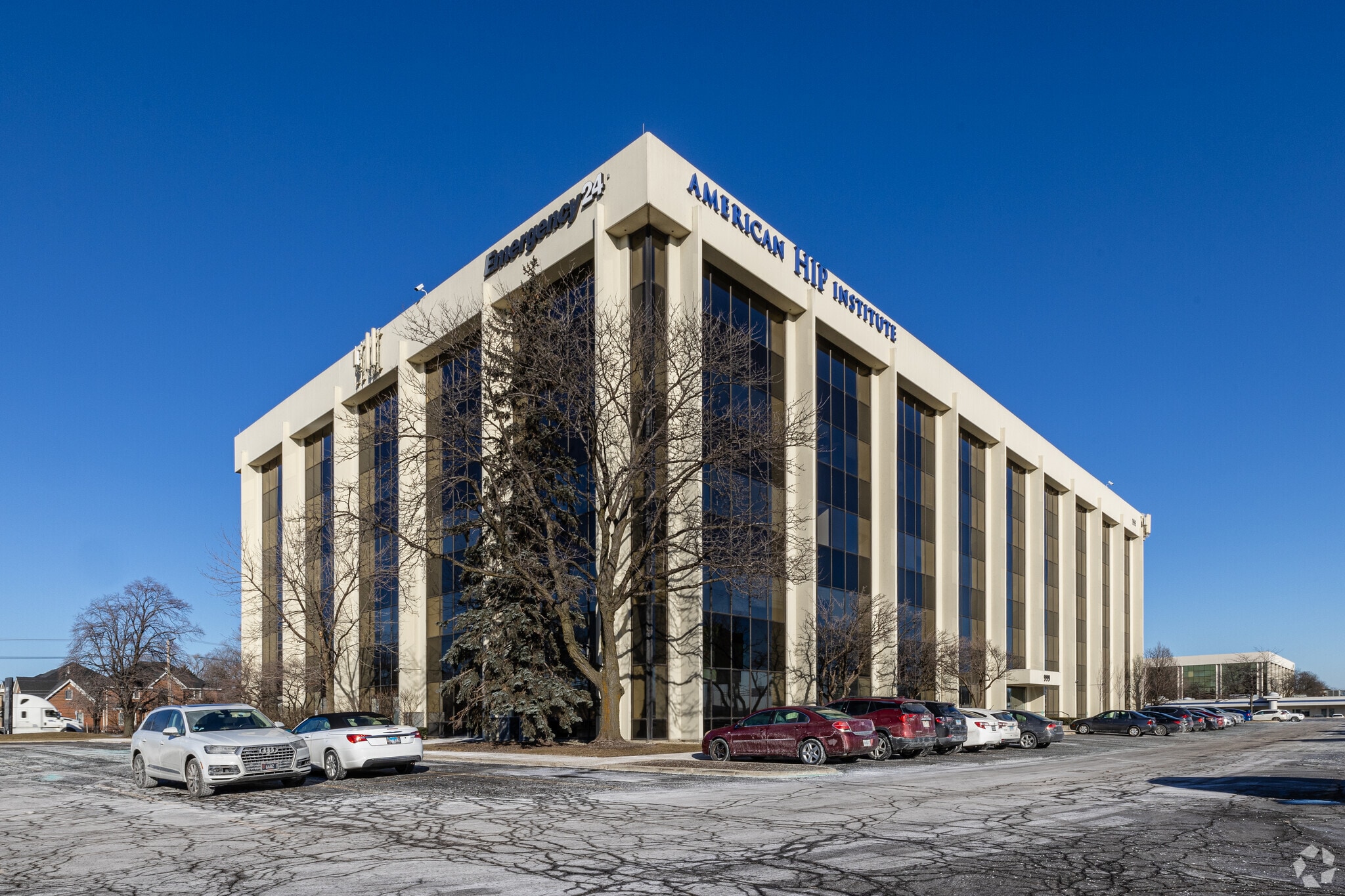 999 E Touhy Ave, Des Plaines, IL for Rent