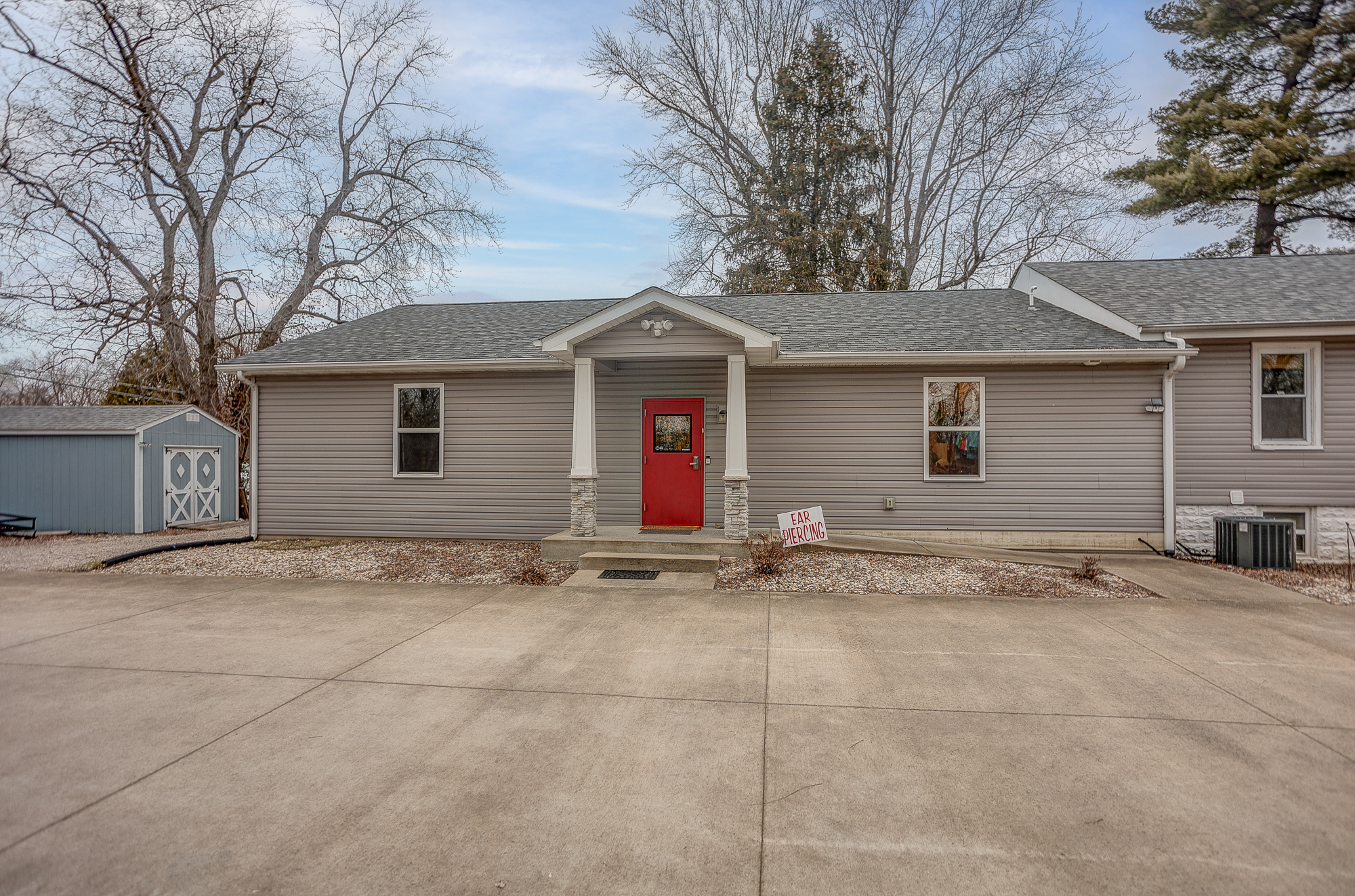 5621 Old Collinsville Rd, Fairview Heights, IL for Sale