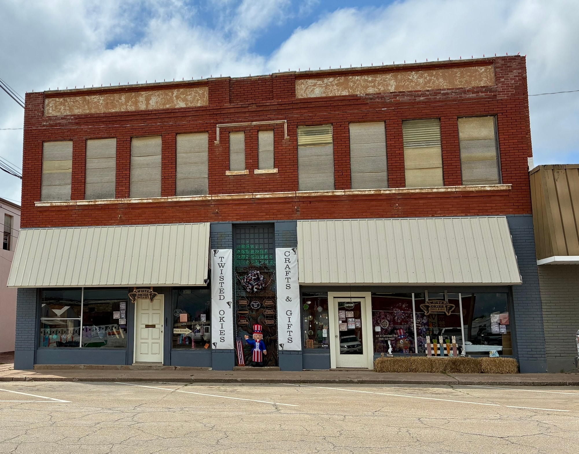 215 N Cleveland Ave, Cushing, OK for Sale
