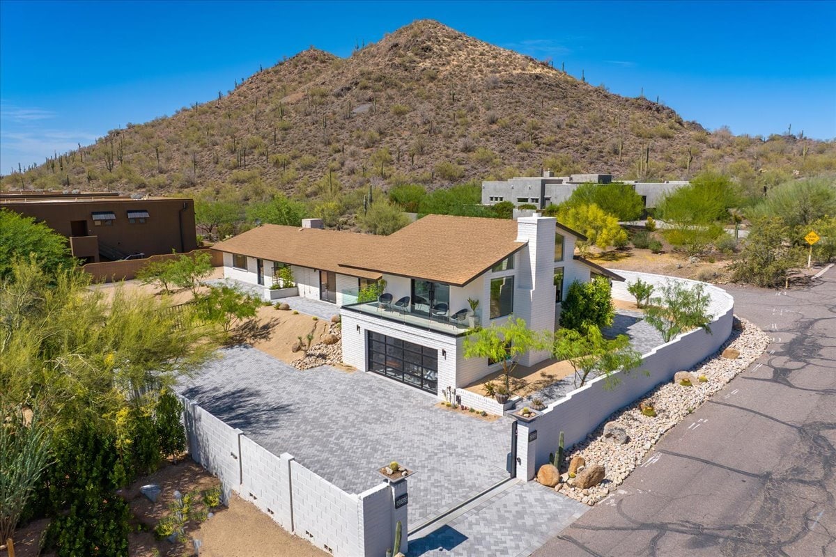5801 E Surrey Dr, Cave Creek, AZ for Sale