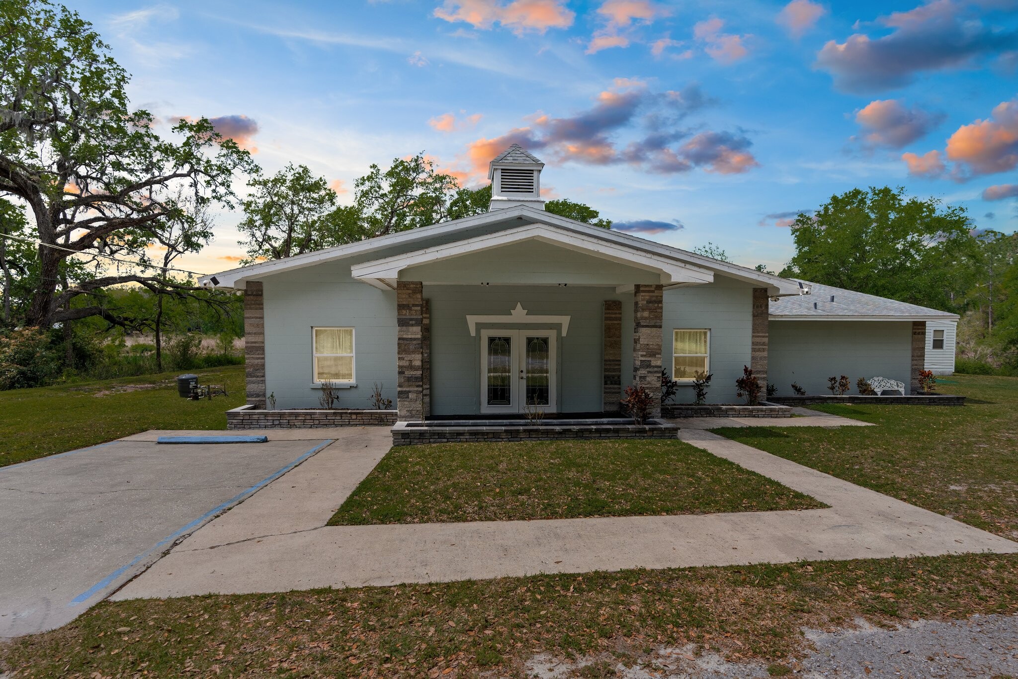 14231 Old Mission Rd, Dade City, FL for Sale