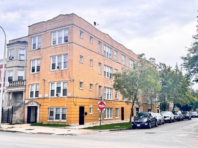 4459 W Jackson Blvd, Chicago, IL for Sale