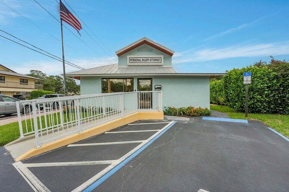 101 SE Martin Luther King Jr Blvd, Stuart, FL for Sale