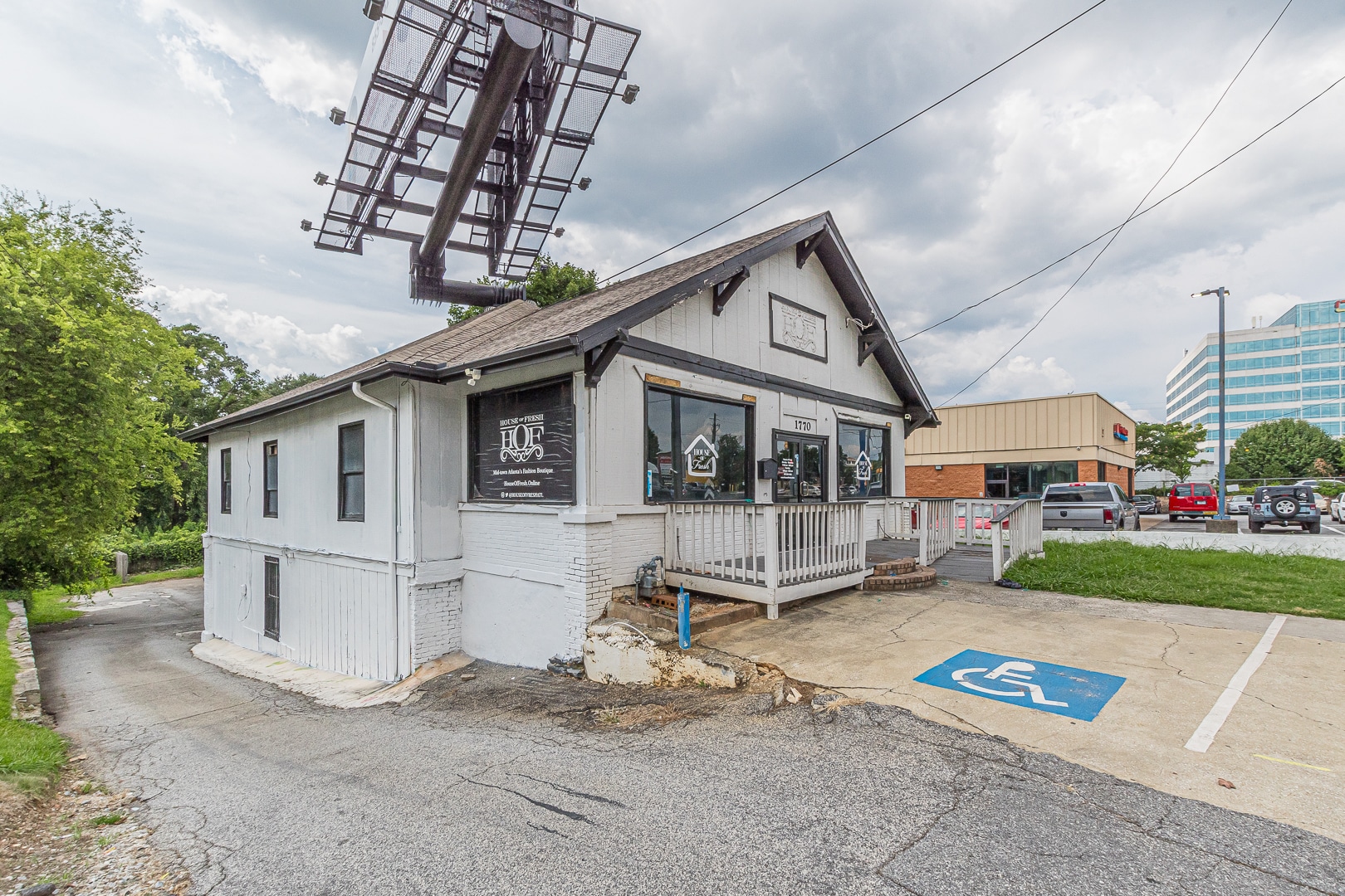 1770 NW Howell Mill Rd, Atlanta, GA for Rent