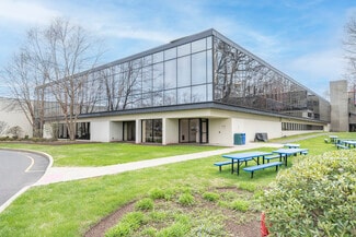 Shelton, CT Office, Industrial - 710 Bridgeport Ave