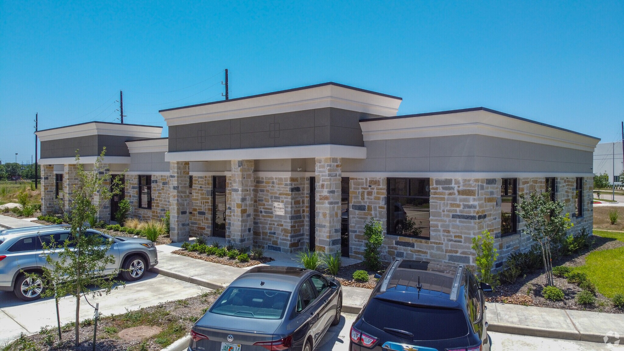 830 Julie Rivers Dr, Sugar Land, TX for Rent