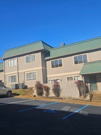 Huntsville, AL Apartments - 2225 Golf Rd SW