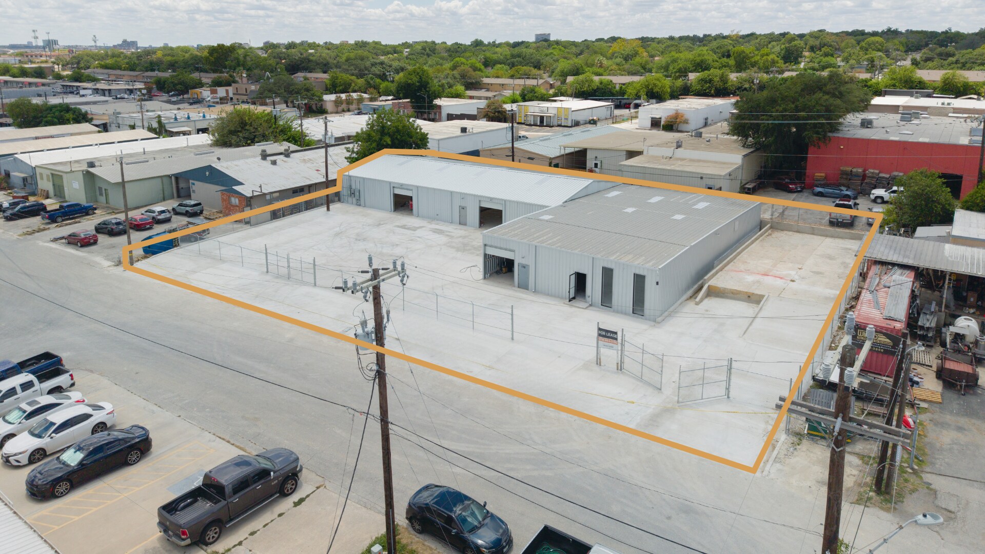 118-122 W Turbo Dr, San Antonio, TX for Rent