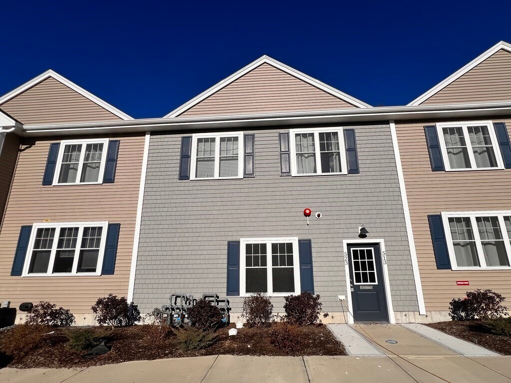 140 N Walker St, Taunton, MA for Sale