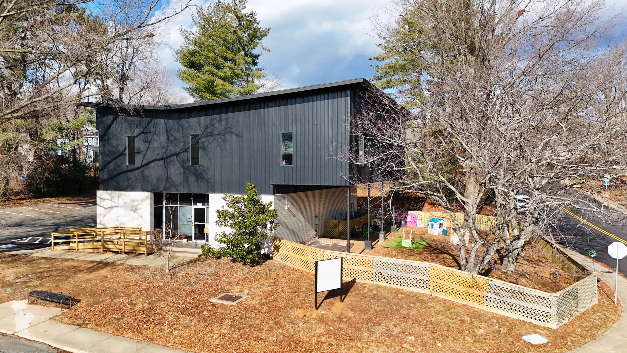 2363 Commonwealth Dr, Charlottesville, VA for Sale