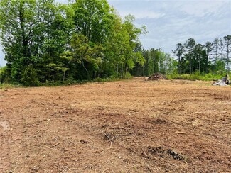 Acworth, GA Commercial - 2530 Baker Rd NW