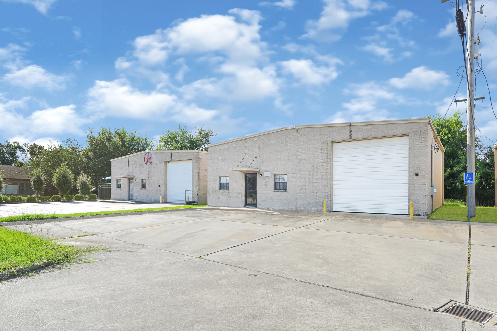 5912 E FM-517, Dickinson, TX for Sale