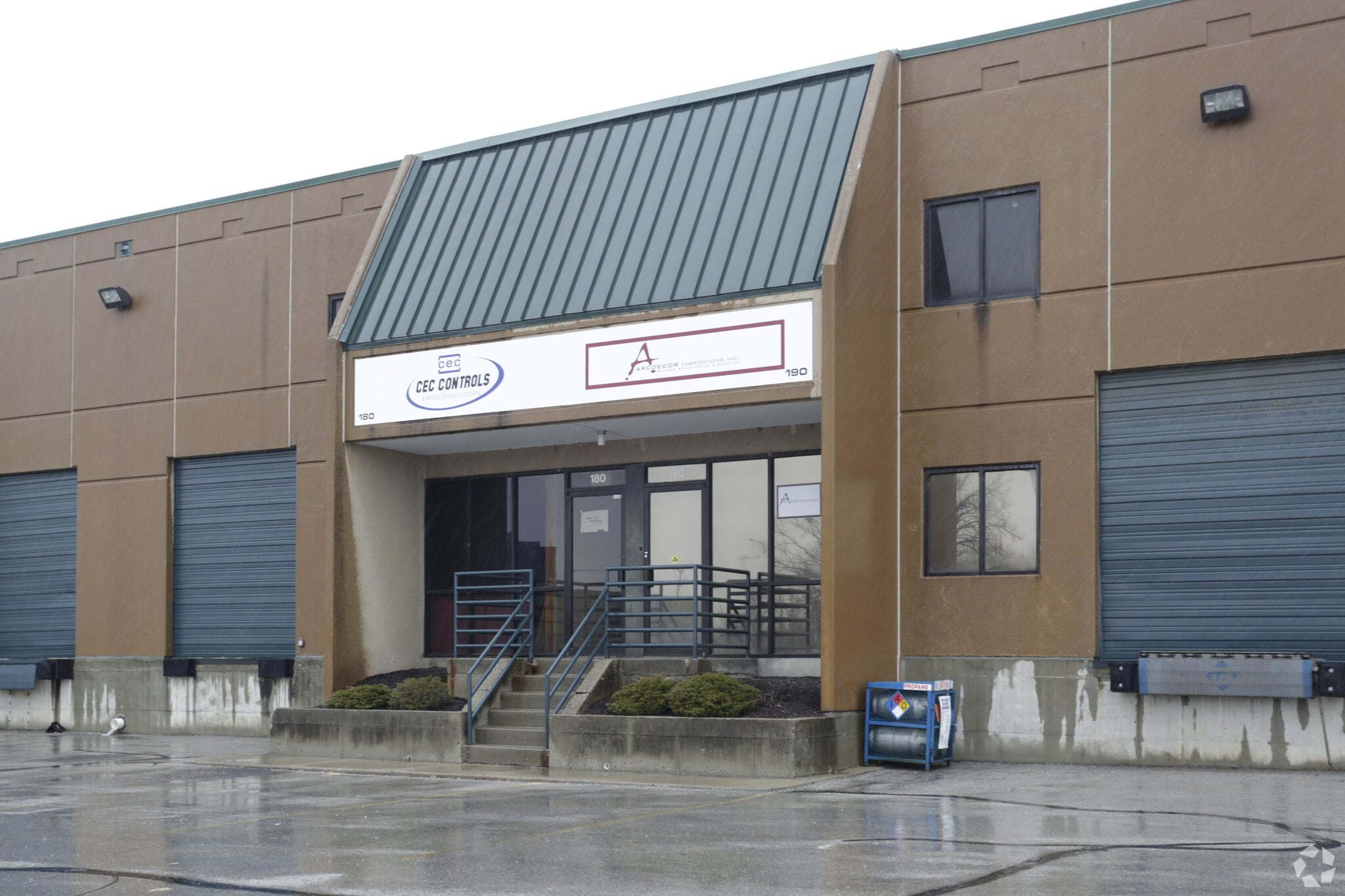 2604 NE Industrial Dr, Kansas City, MO for Rent