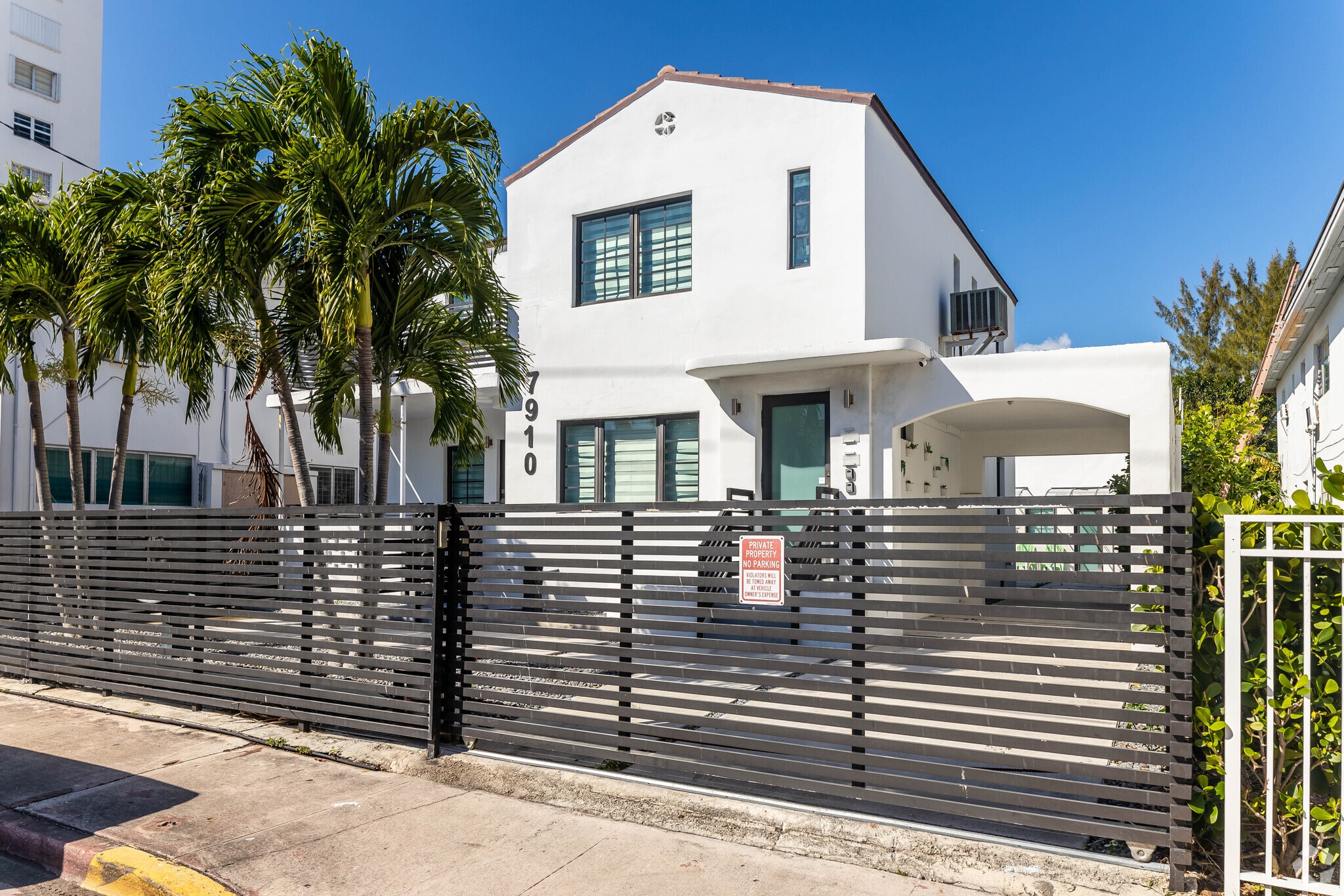 7910 Byron Ave, Miami Beach, FL for Sale