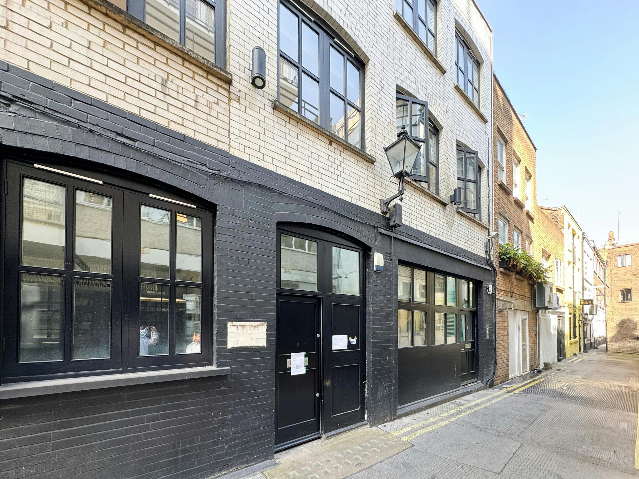 11B Wardour Mews, London, LND for Rent
