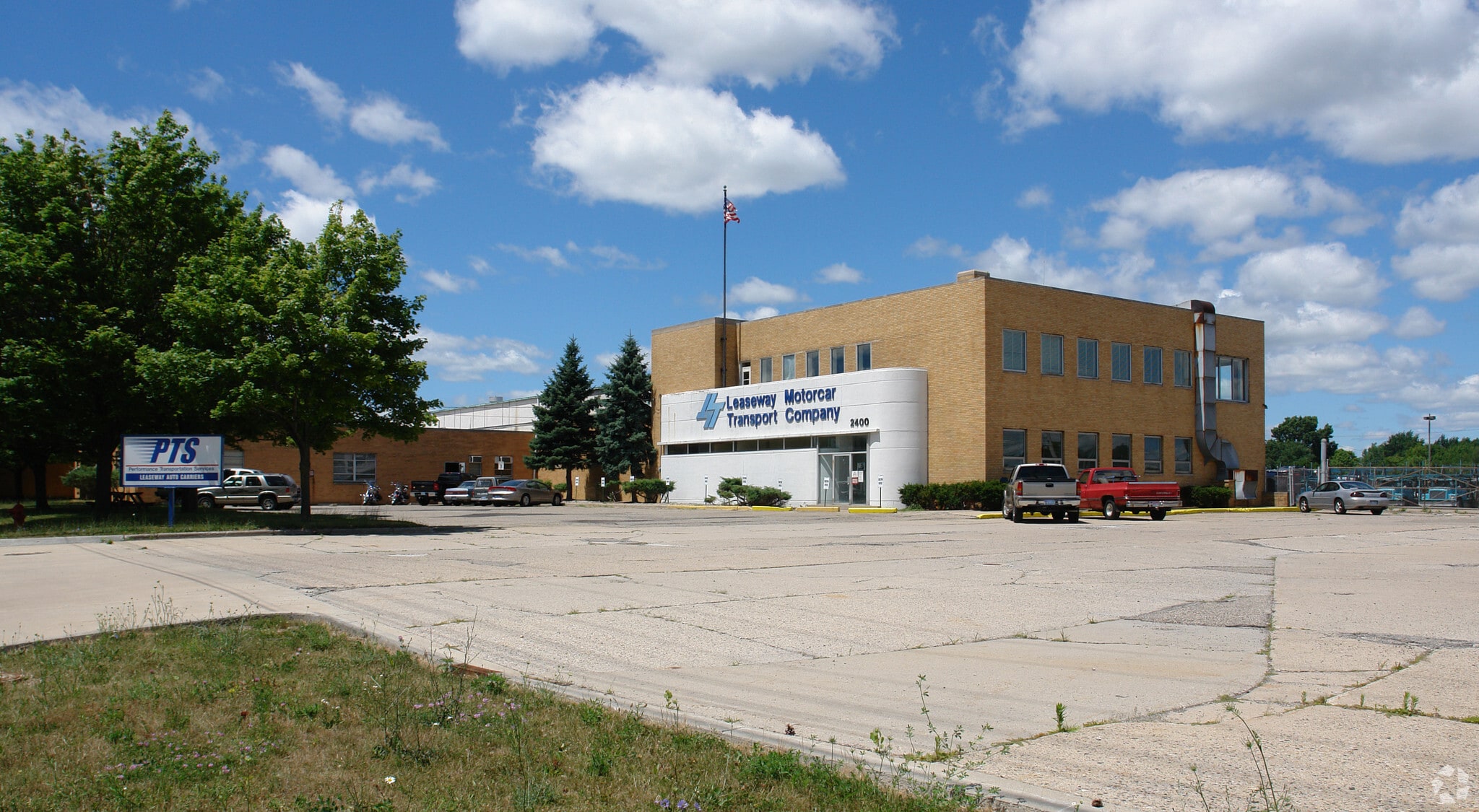 2400 W Saint Joseph St, Lansing, MI for Rent