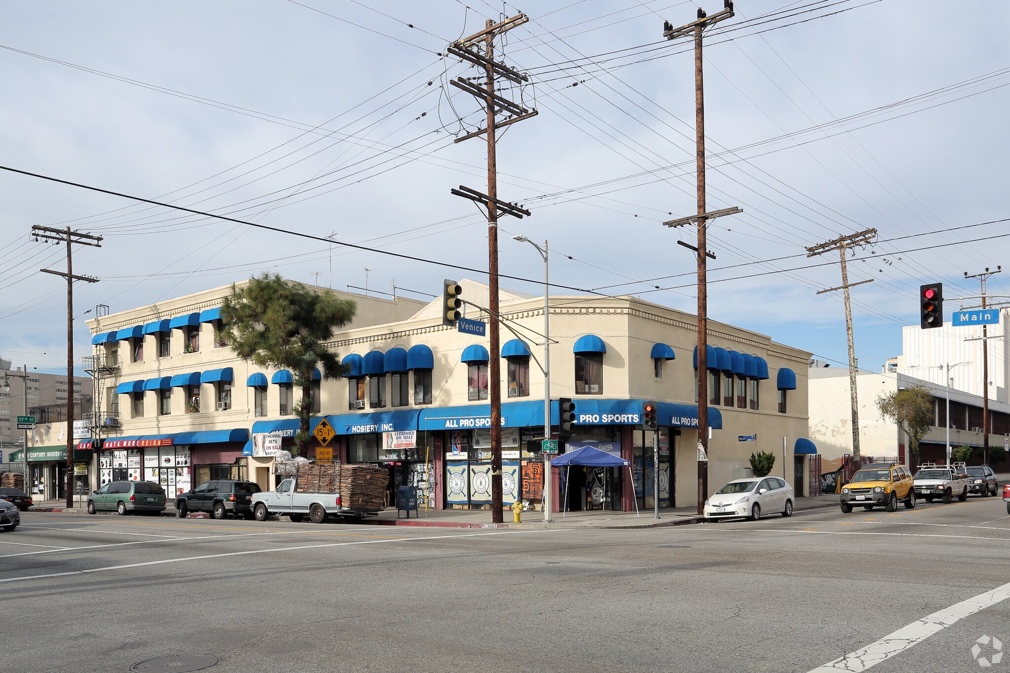 1601-1611 Main St, Los Angeles, CA for Sale