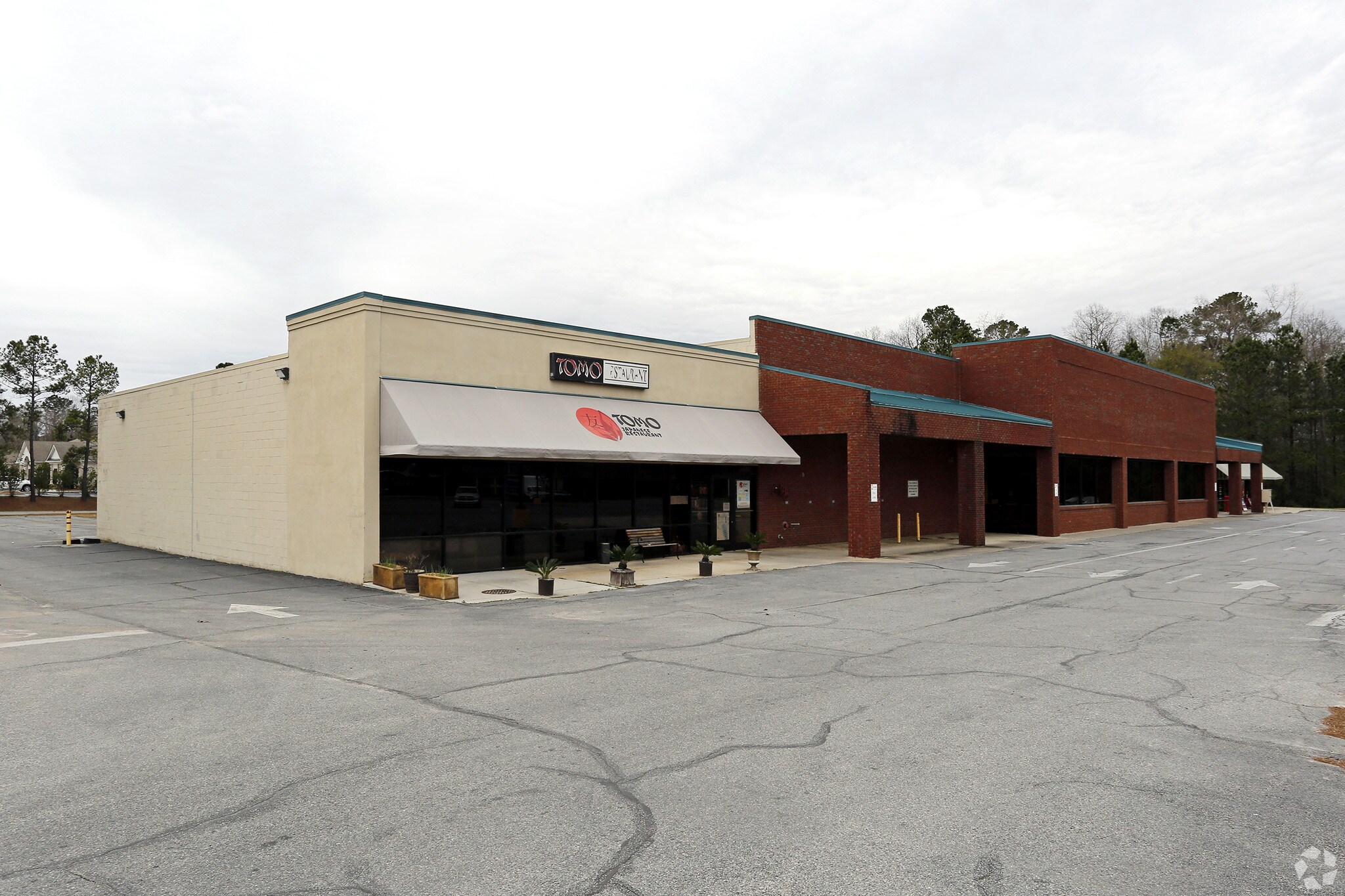 591 S Colombia Ave Rincon, GA 31326 Shopping Center Property for