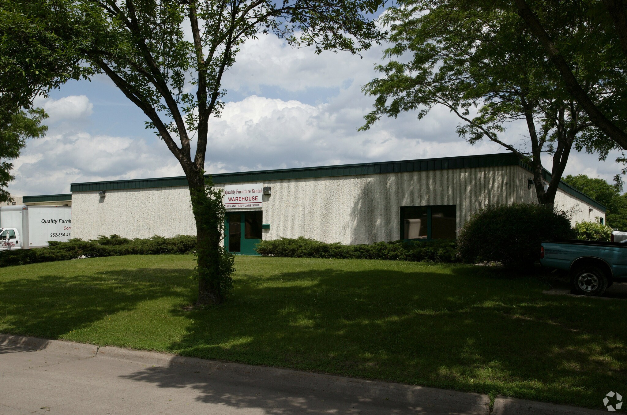 2845 S Anthony Ln, Saint Anthony, MN for Rent