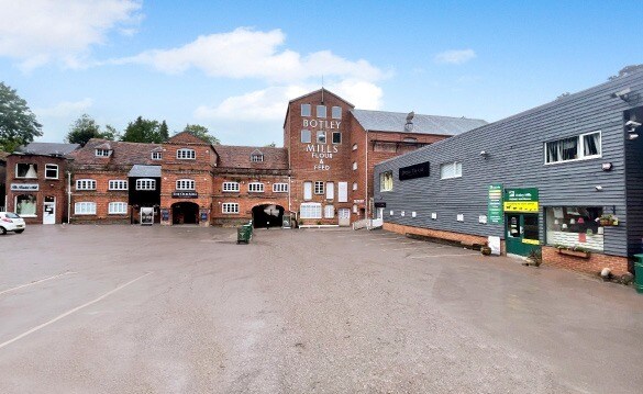 Mill Hl, Botley, HAM for Rent