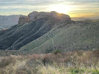 1 vac / 1 MI N Soledad Cyn Rd