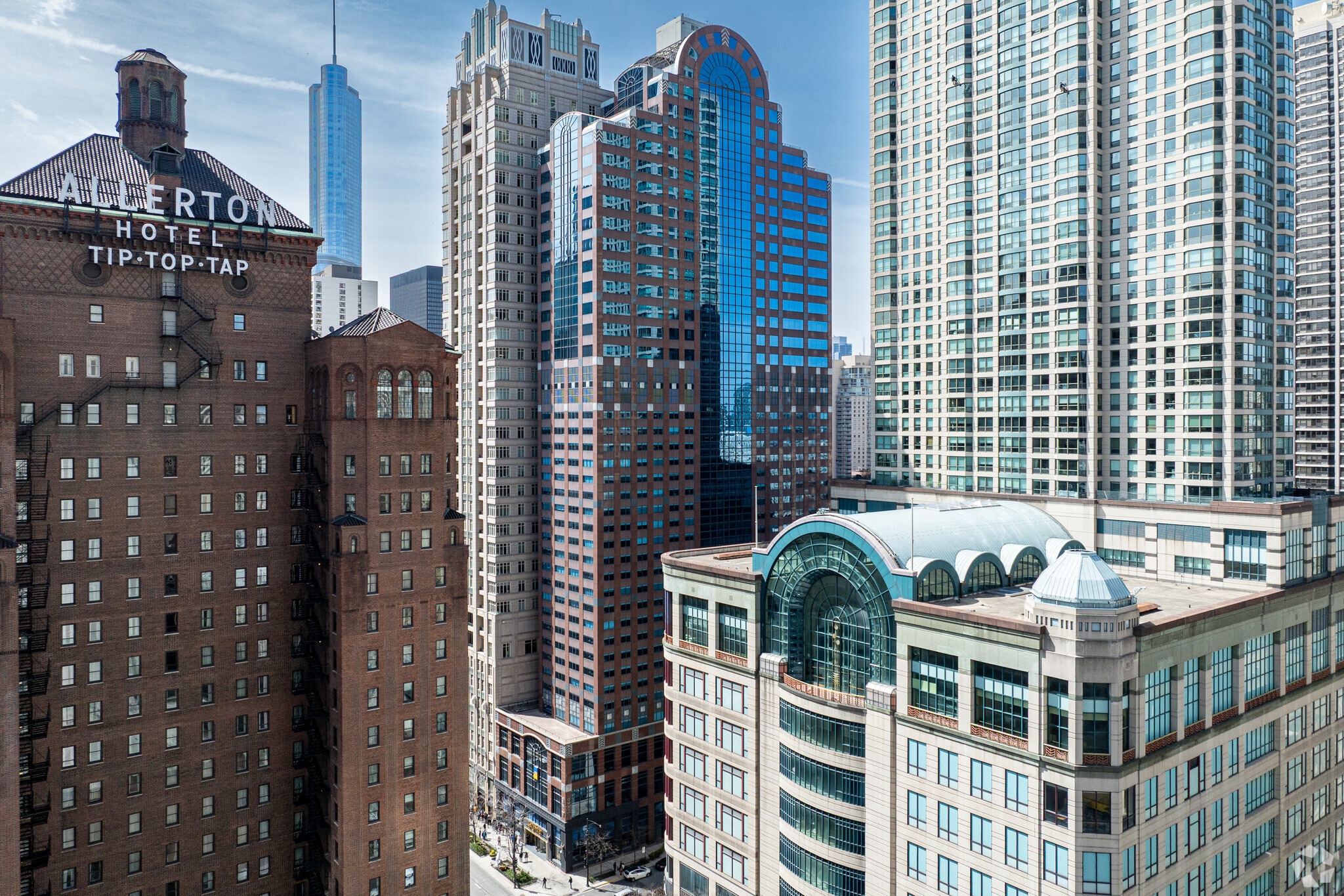 676 N Michigan Ave, Chicago, IL for Rent