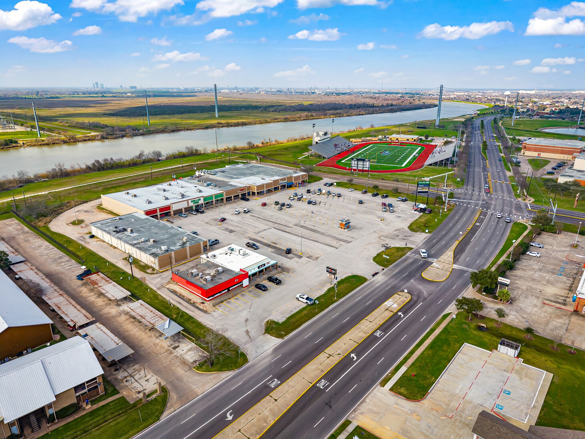 301-327 S Brazosport Blvd, Freeport, TX for Rent