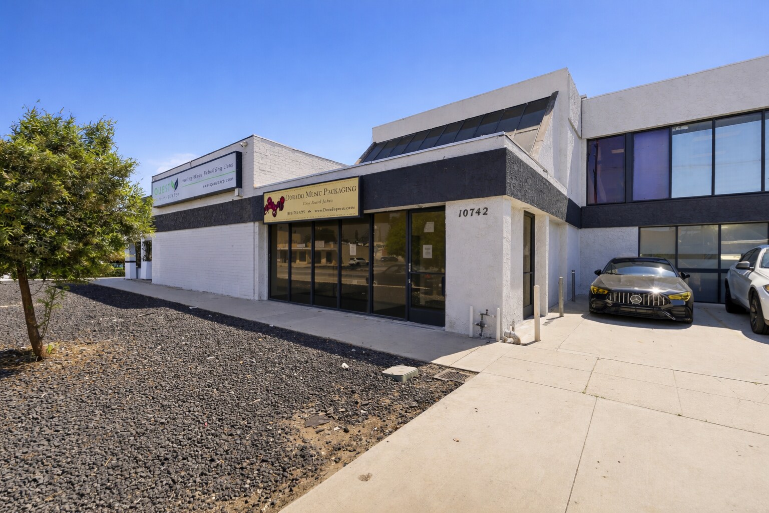 10742 Burbank Blvd, North Hollywood, CA for Rent