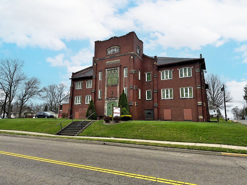 715 S Arch Ave, Alliance, OH for Rent